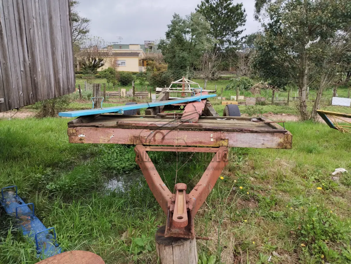 LOTE 023 - chassis casinha pequena