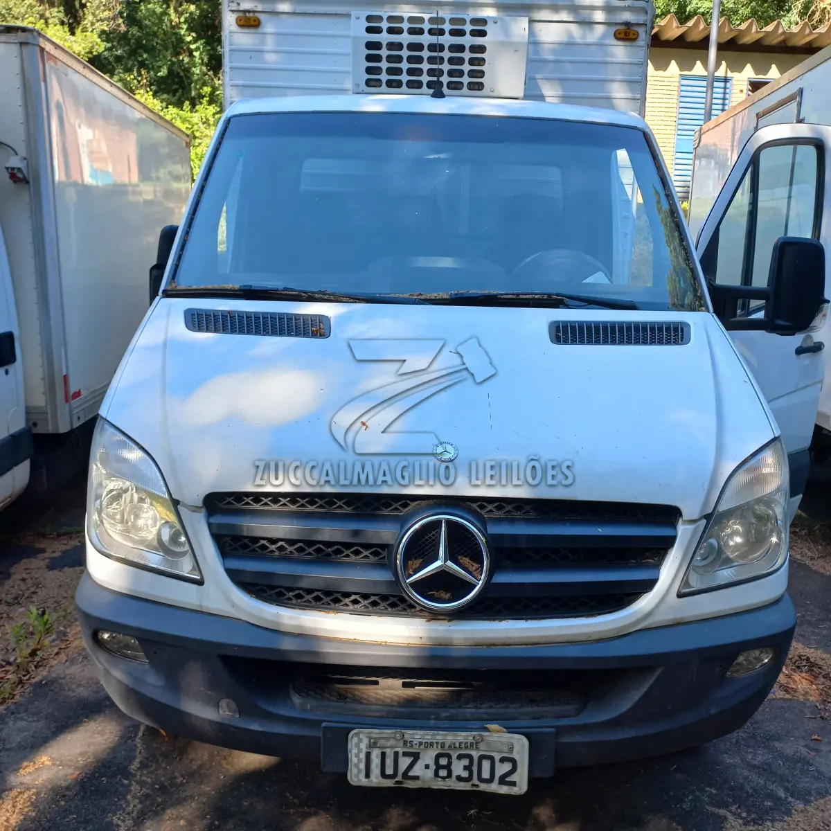 LOTE 014 - MERCEDES IUZ 8302