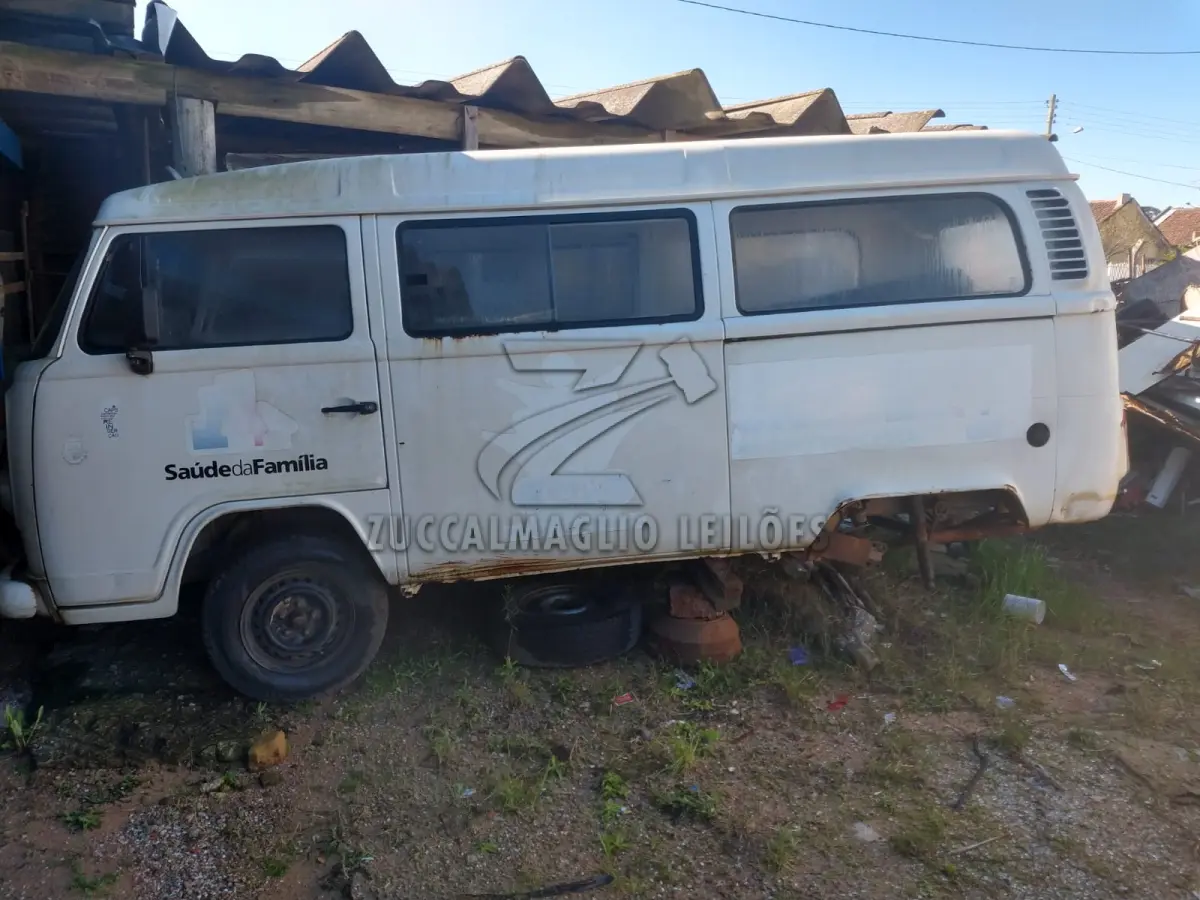 LOTE 017 - KOMBI IQW2239