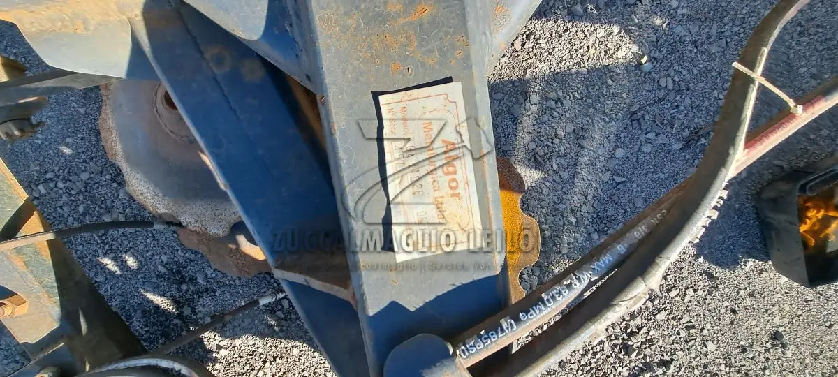 LOTE 009 - 01 GRADE ARADORA 14X28 MARCA ALGOR, SERIE 457 CINZA