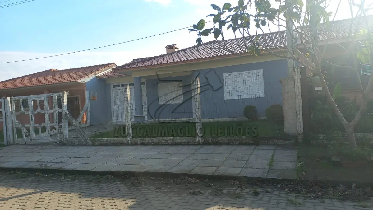 LOTE 001 - casa residencial na Praia de Noiva do Mar, na Rua dos Girassóis , 161, Municipio de Xangri-lá