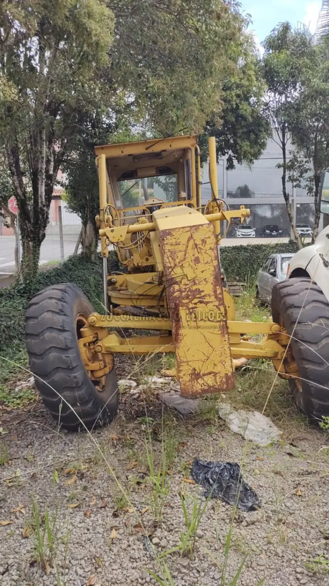 LOTE 013 - MOTONIVELADORA Caterpillar 135H com motor diesel de 06 cilíndros, placa ILX 2684