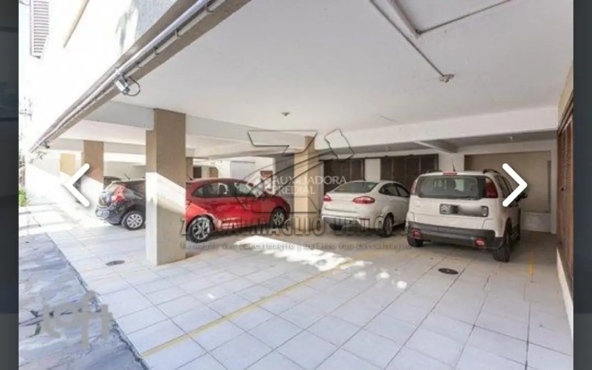 LOTE 001 - um apartamento nr. 301, na Rua Dr. Gastão Rhodes nr.315 com 80,10m2, e vaga de estacionamento nr. 14