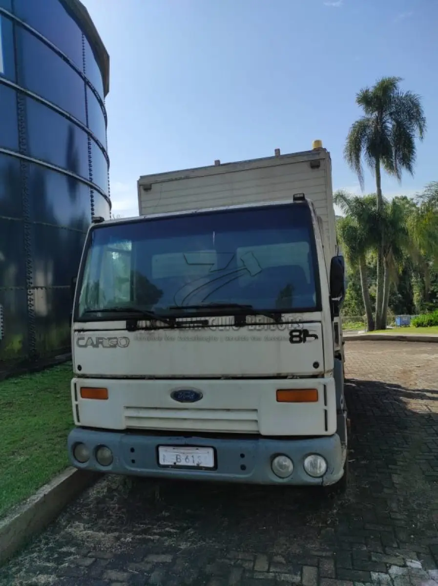 LOTE 003 - CAMINHAO FORD CARGO -EQUIPAMENTOS