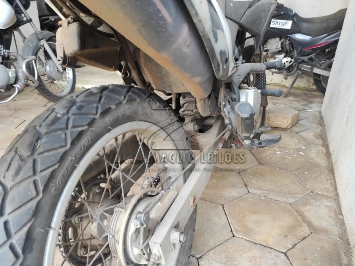 LOTE 009 - MOTO HONDA BROS MMD7692