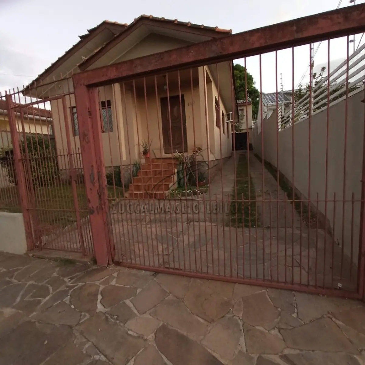 LOTE 001