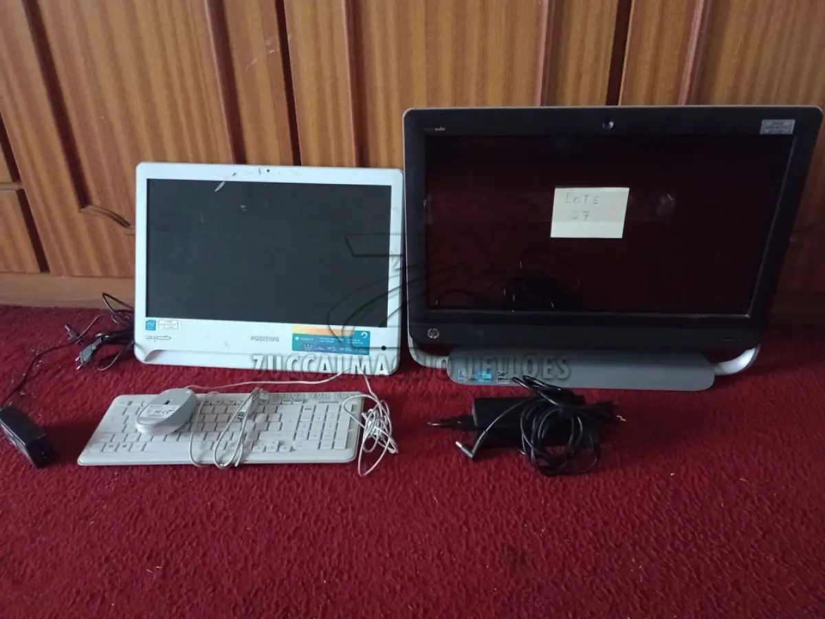 LOTE 027 - Computador HP All In One TouchSmart 420
