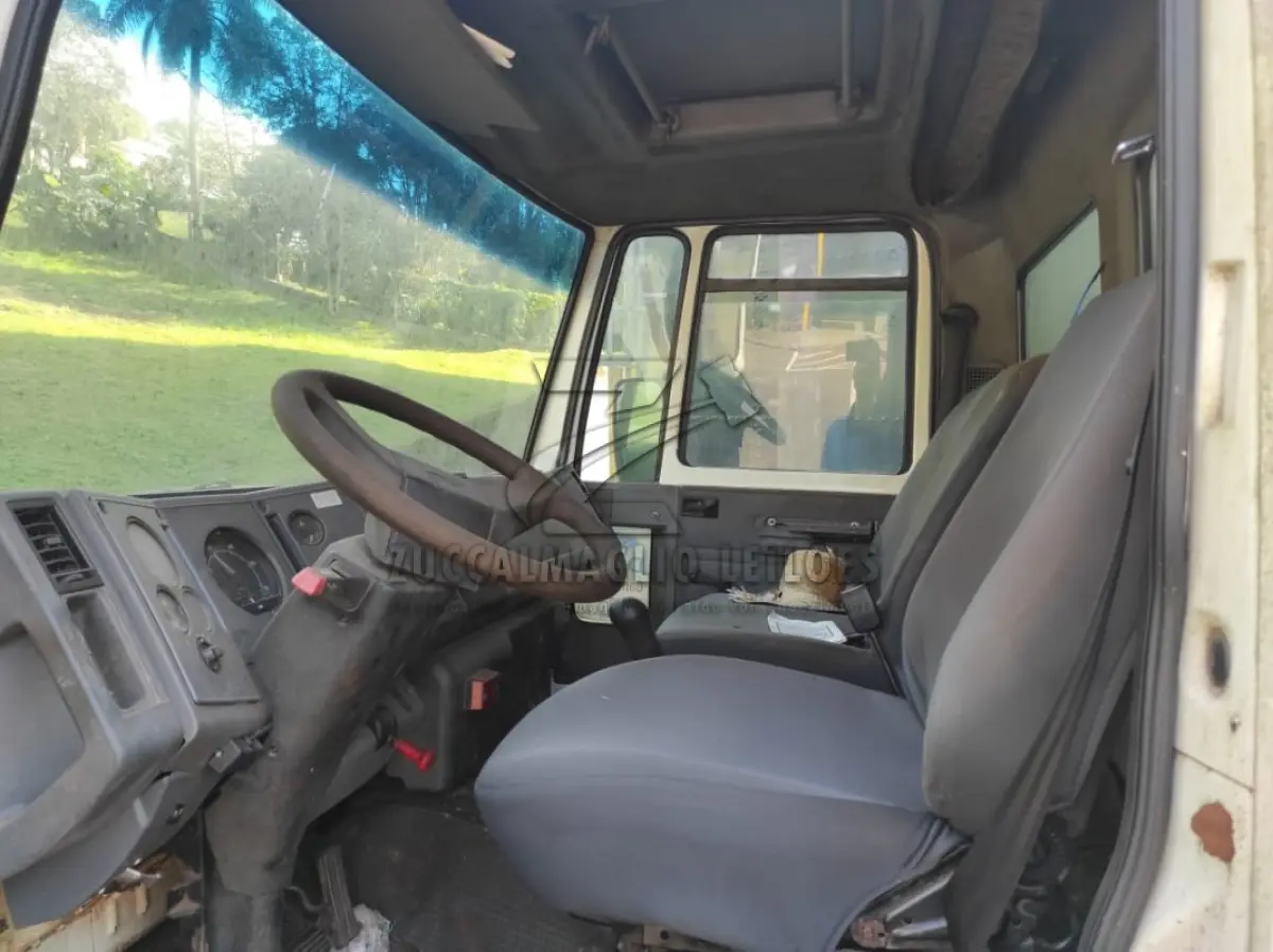 LOTE 003 - CAMINHAO FORD CARGO -EQUIPAMENTOS