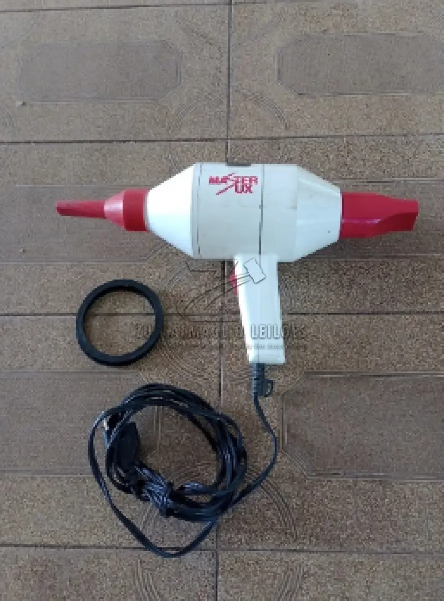 LOTE 013 - SUCATAS E EQUIPAMENTOS DIVERSOS