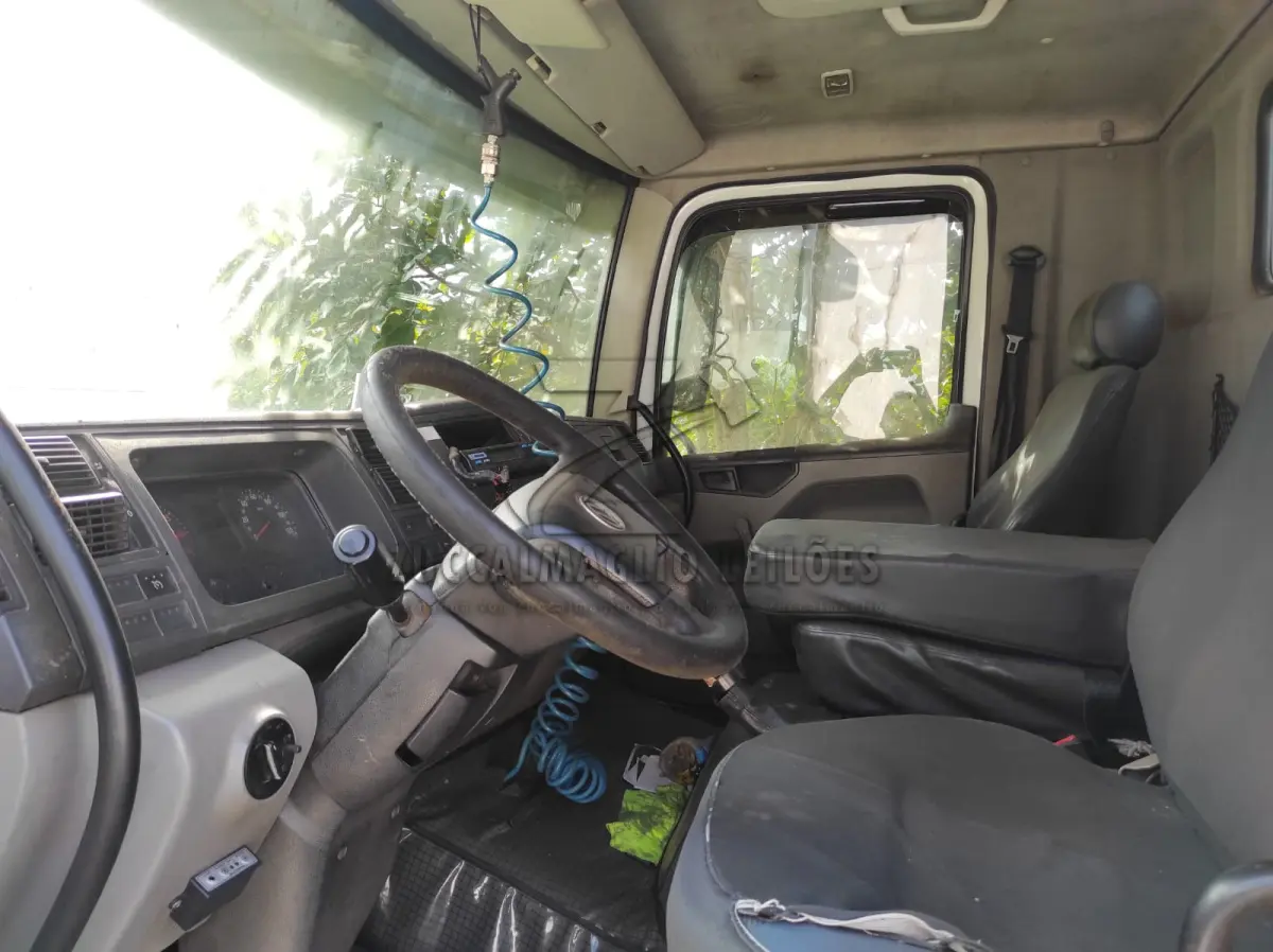 LOTE 001 - CAMINHAO VOLKSWAGEN  15180/2009