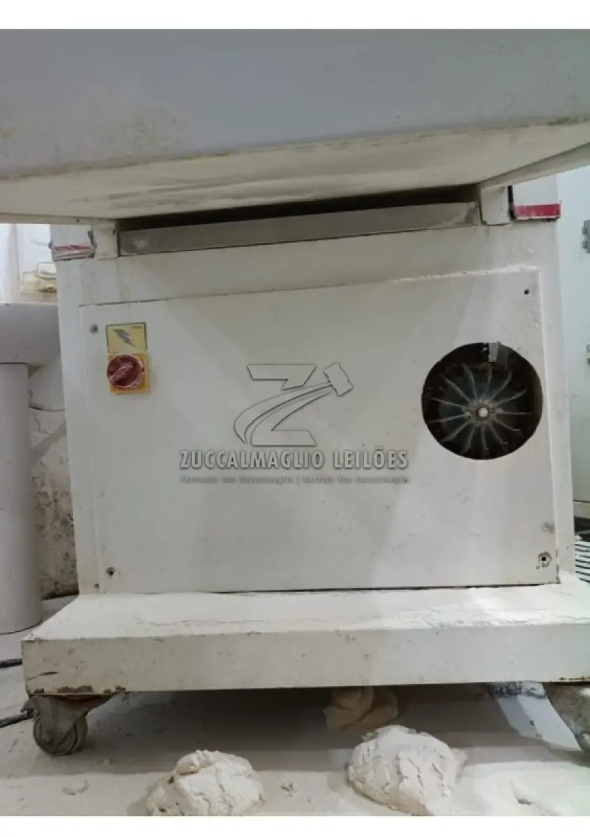 LOTE 017 - cilindro automático, industrial, Linha Profissional, marca ECO CL600, série 1412, fabricado 2021, capacidade 23 -25kg, rolos de 600mm, peso 210kg, tensão 220 V.