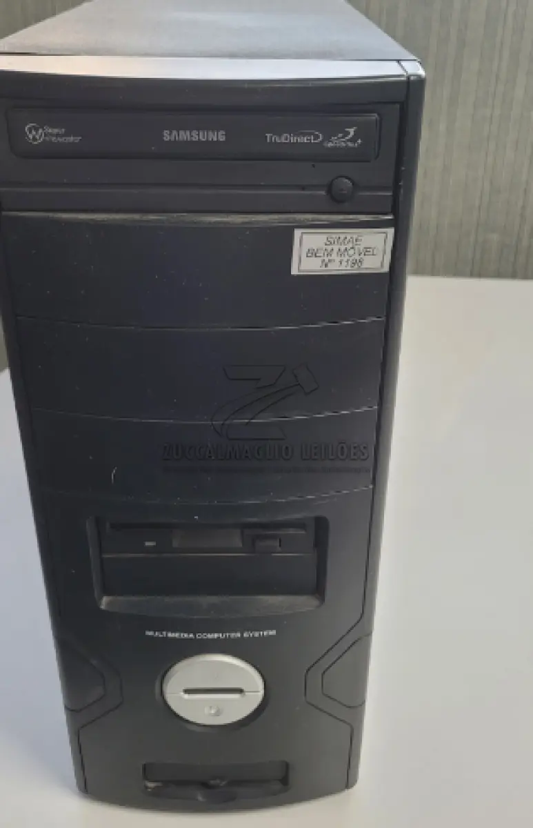 LOTE 038 - computador torre