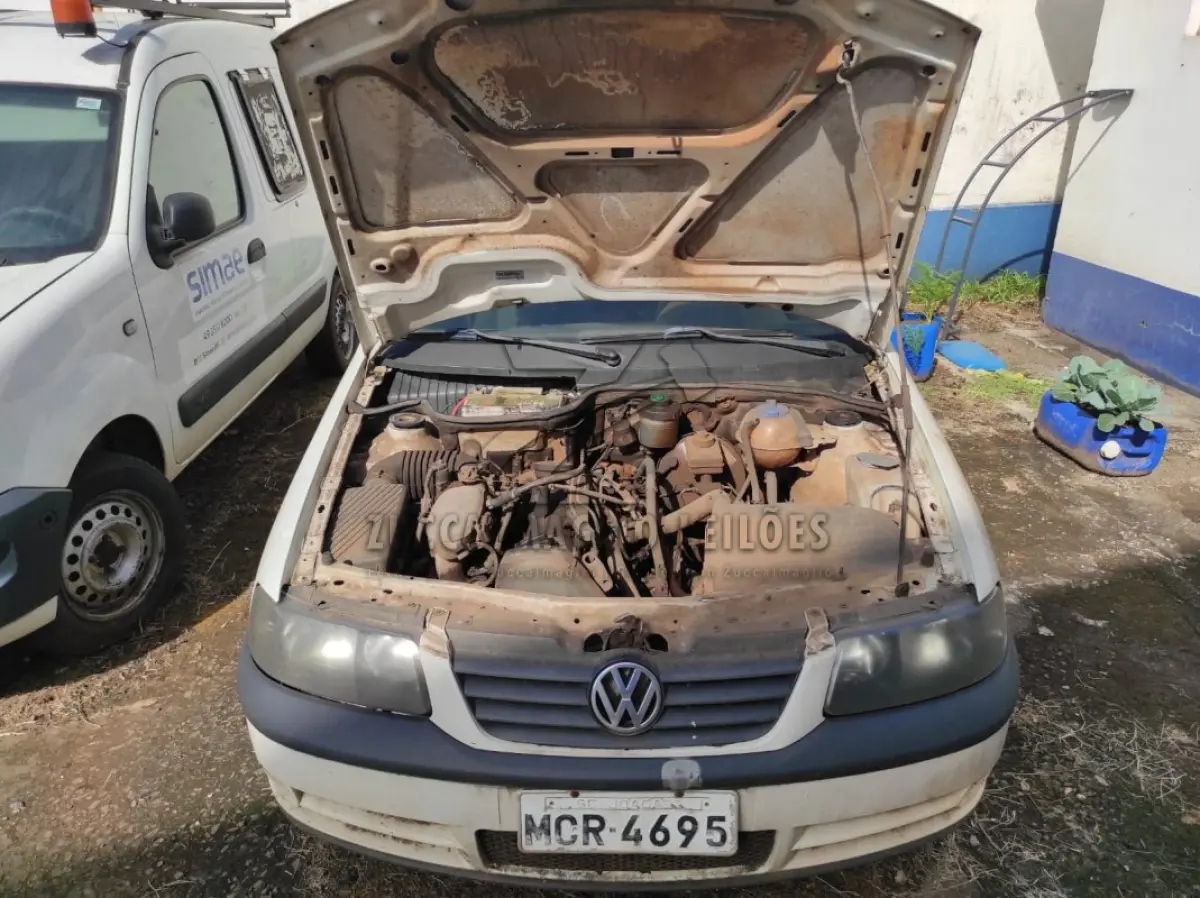 LOTE 010 - VEICULO VOLKSWAGEN GOL MCR4695
