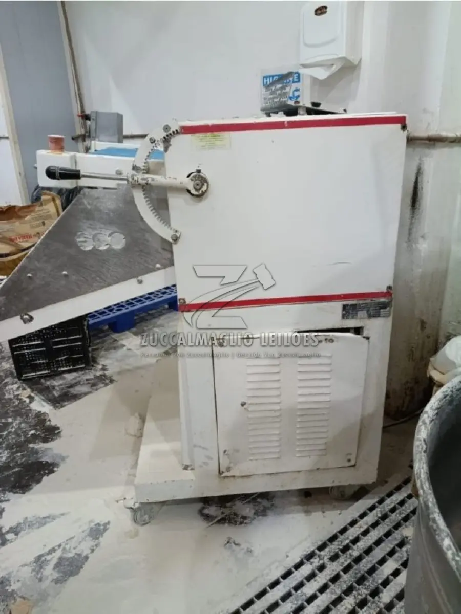 LOTE 017 - cilindro automático, industrial, Linha Profissional, marca ECO CL600, série 1412, fabricado 2021, capacidade 23 -25kg, rolos de 600mm, peso 210kg, tensão 220 V.