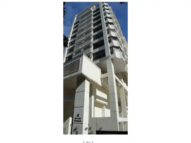 apartamento em Zona nobre de Porto Alegre , na Rua Tito Livio Zambecari 318/801, possui estrutura de lazer, piscina aquecida, sauna, portaria 24 horas, academia, salão gourmet,  três dormitórios, lavabo