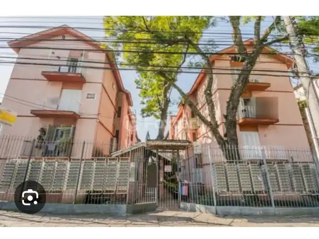 Apartamento na Avenida Getúlio Vargas , 532, apto 412, bloco C, de centro localizado no quarto pavimento, com 4 peças, de um dormitório, sala cozinha e banheiro.