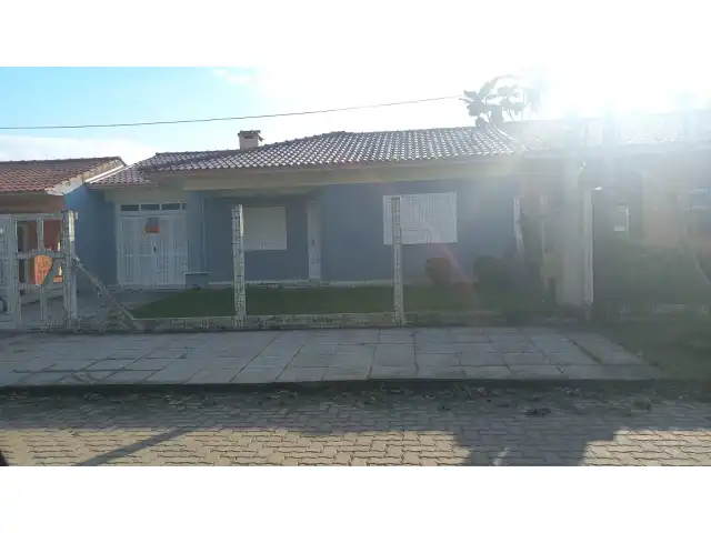 Casa residencial na Praia Noiva do Mar, na Rua dos Girassóis , 161
