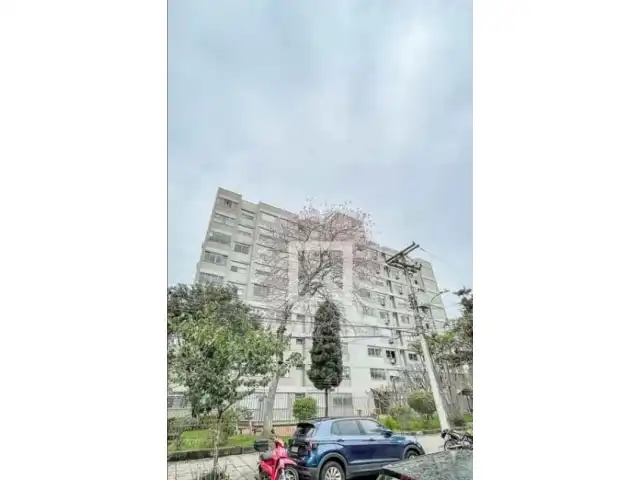 apartamento na Rua Otto Niemayer, 806, com entrada pelo nr. 754, blobo B, de fundos, com área privativa de 39,70m2.