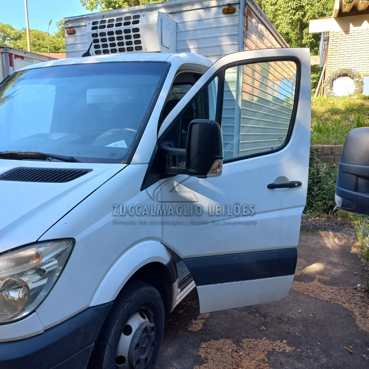 LOTE 014 - MERCEDES IUZ 8302