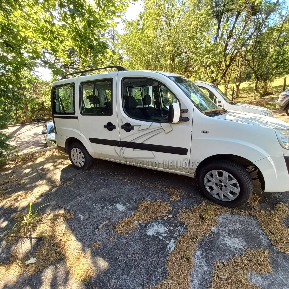 LOTE 005 - FIAT DOBLO IRP 2716