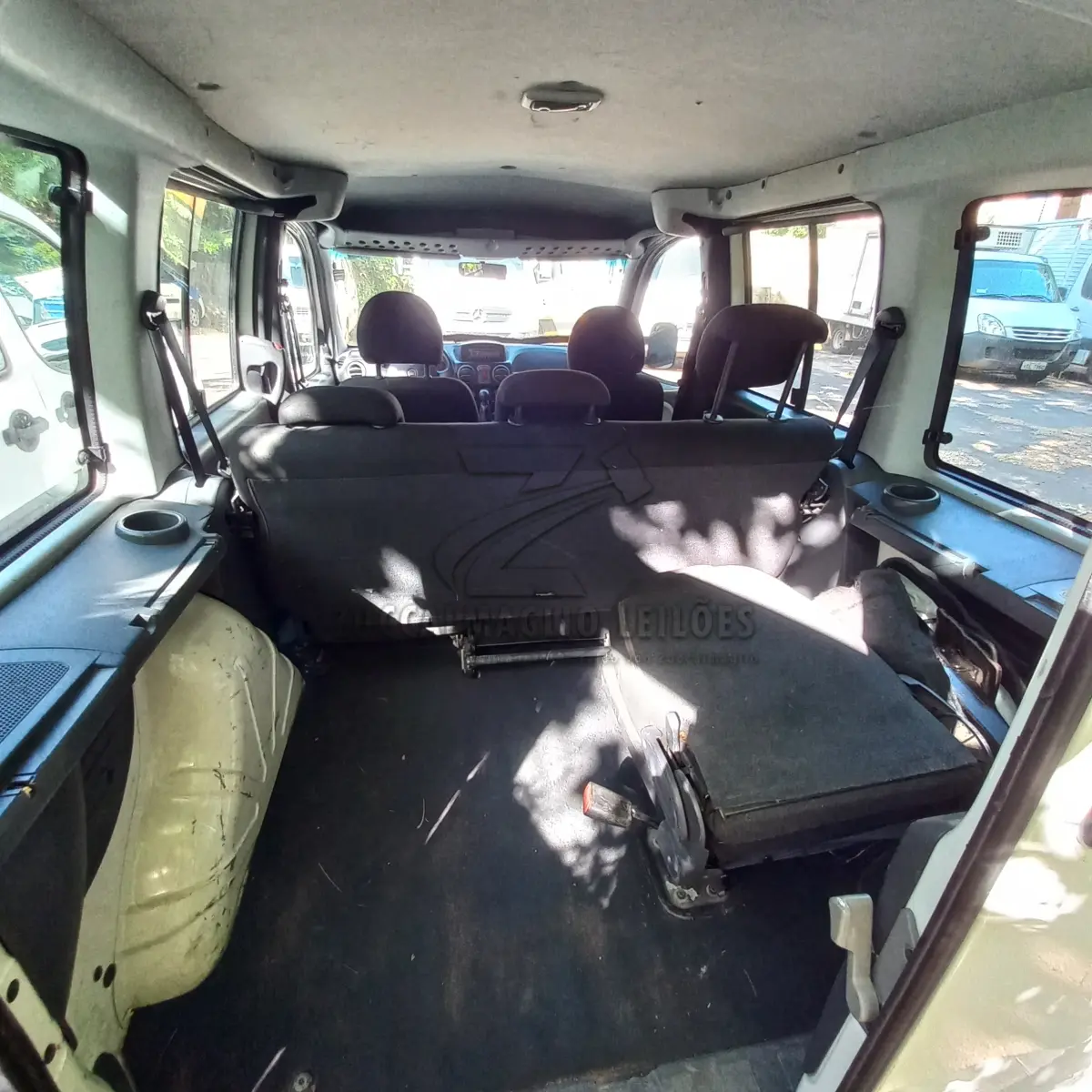 LOTE 005 - FIAT DOBLO IRP 2716