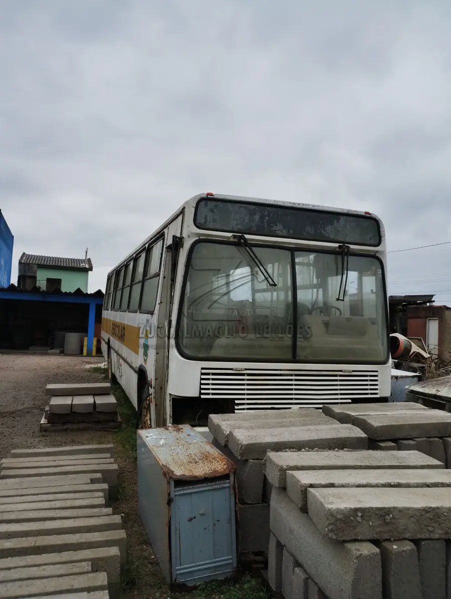 LOTE 006 - ONIBUS IAV8862
