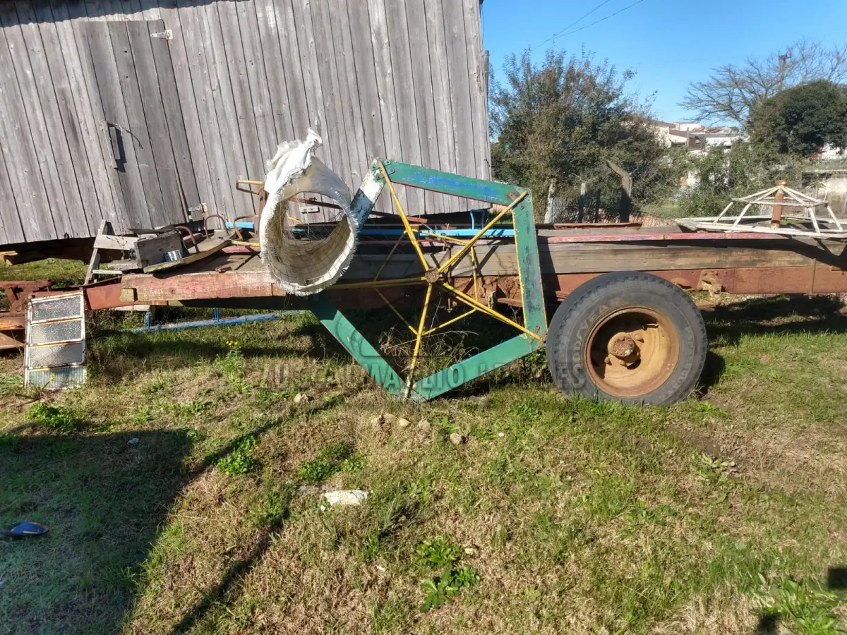 LOTE 023 - chassis casinha pequena