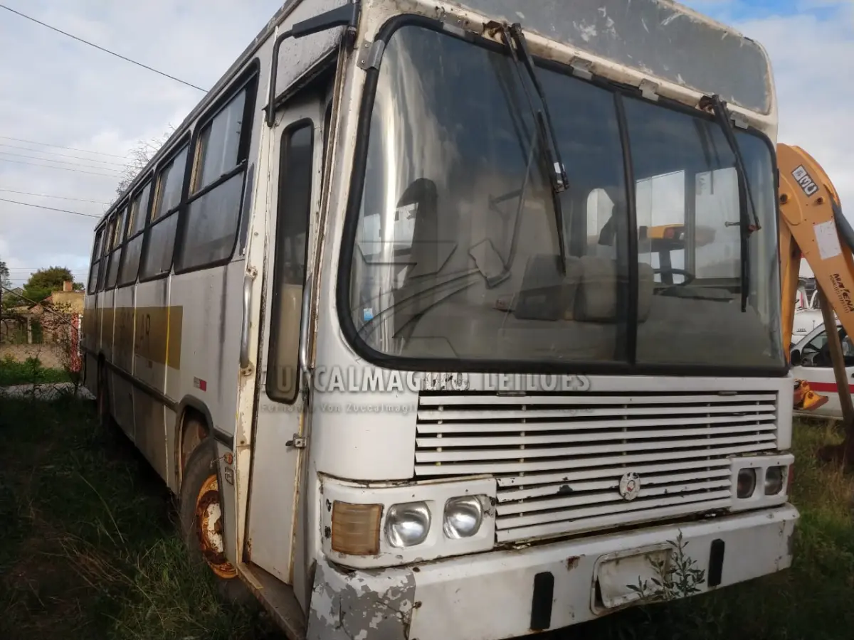 LOTE 008 - ONIBUS IHN9669
