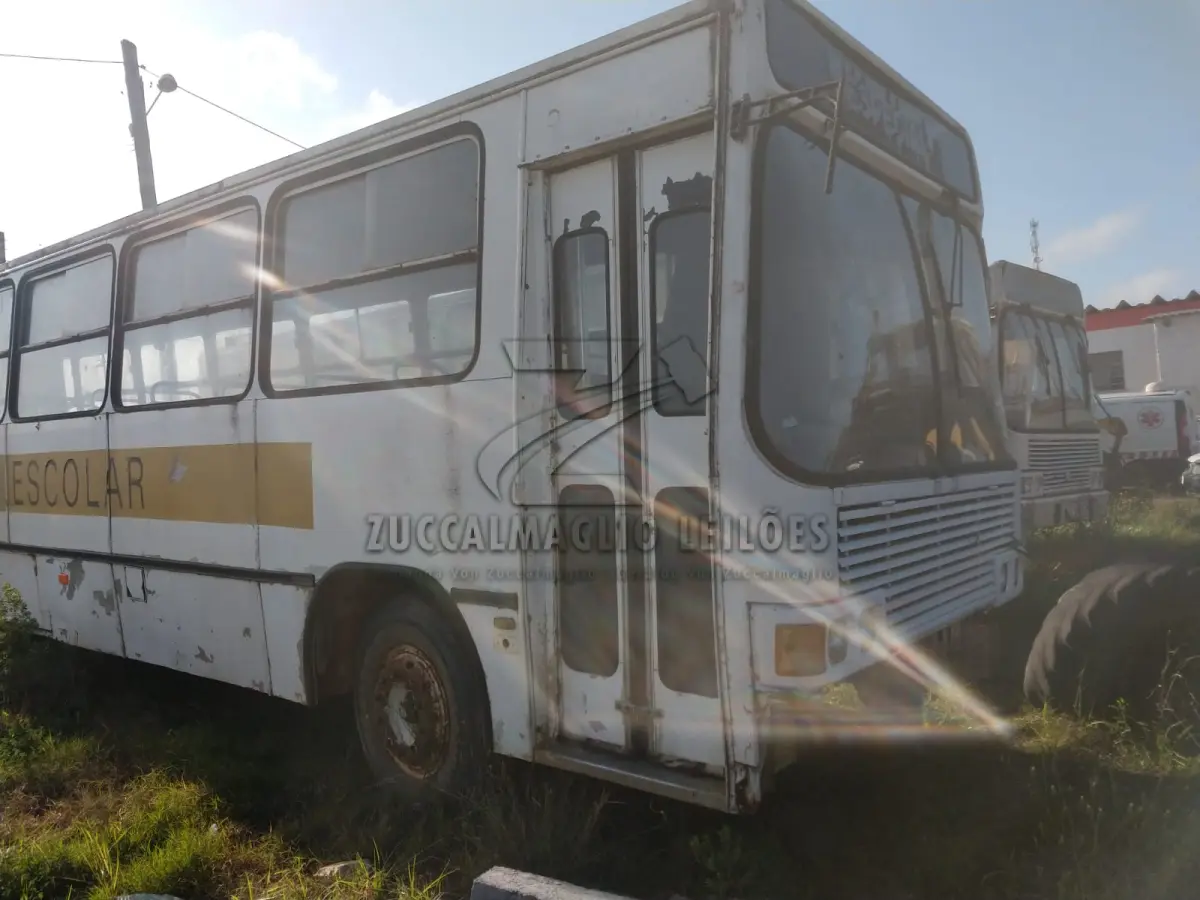 LOTE 010 - ONIBUS IHN 9906