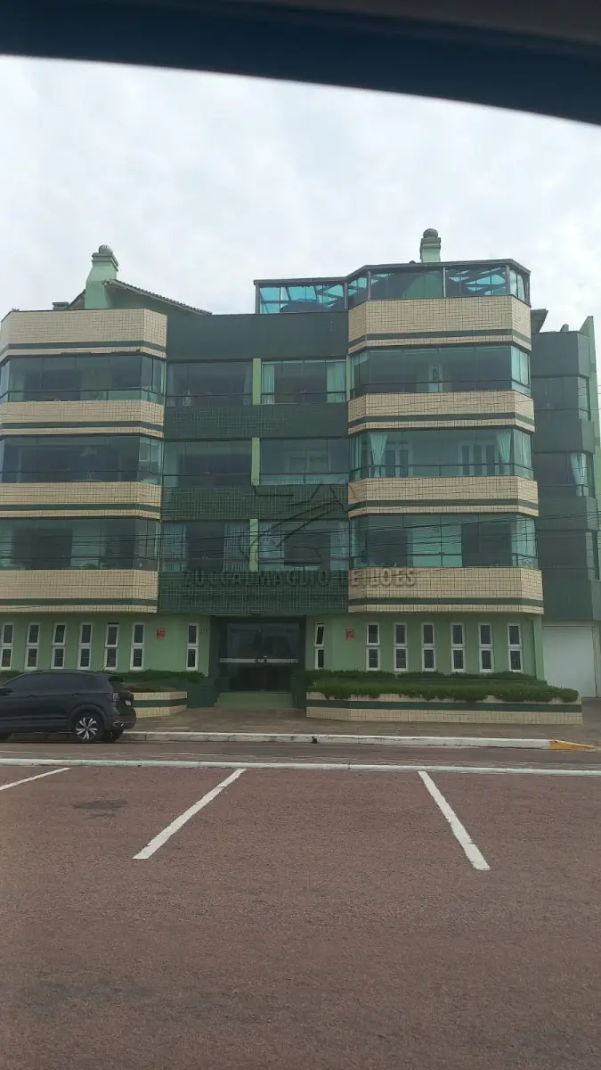 LOTE 001 - apartamento na Avenida Beira Mar , 576, apto 301, Praia de Atlântida Sul, com sacada fechada e churrasqueira