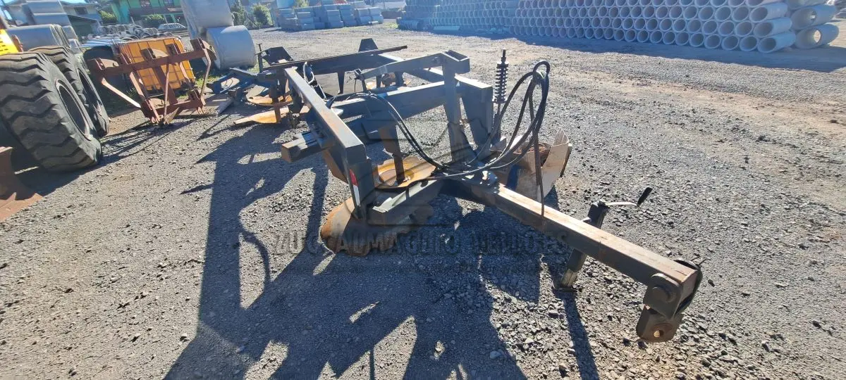 LOTE 009 - 01 GRADE ARADORA 14X28 MARCA ALGOR, SERIE 457 CINZA