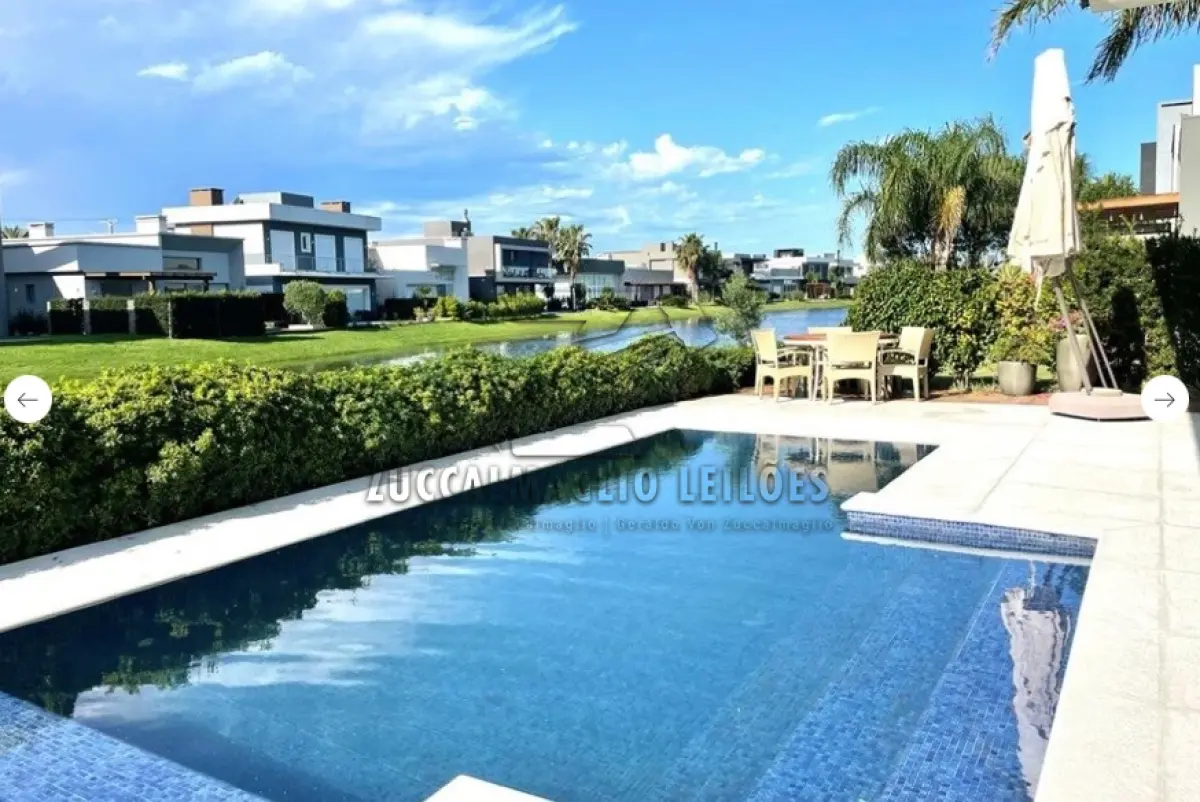 LOTE 001 - Excelente residência de Luxo nos Lotes E 30 e 31 do Condomínio Enseada  em Xangri-lá