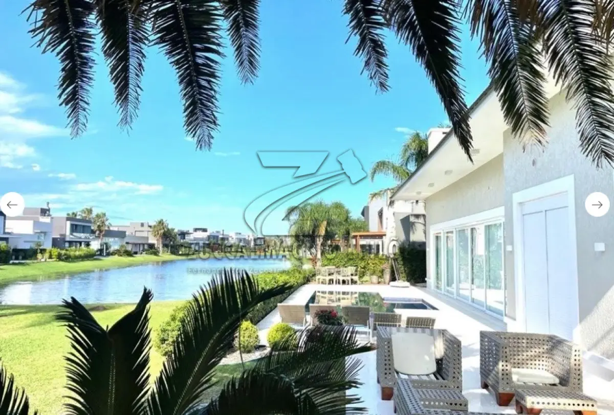 LOTE 001 - Excelente residência de Luxo nos Lotes E 30 e 31 do Condomínio Enseada  em Xangri-lá