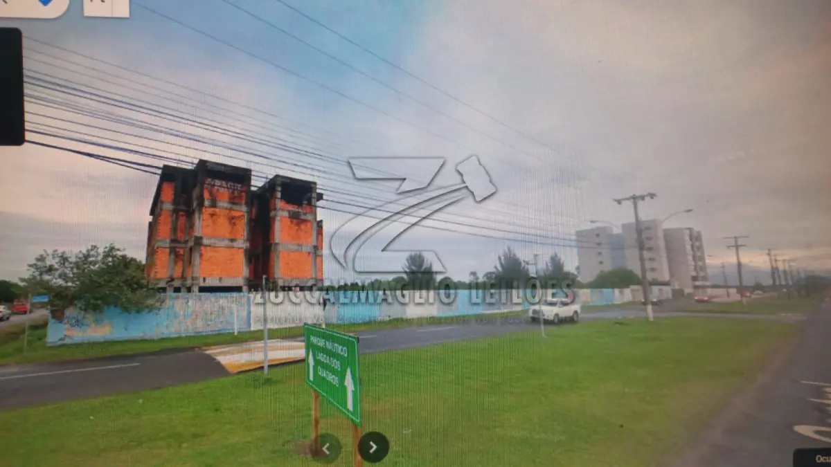 LOTE 001 - excelente área na avenida Central de Capão da Canoa ao lado esquerdo de quem olhar de frente o Fórum com aproximadamente 10.122,30m2