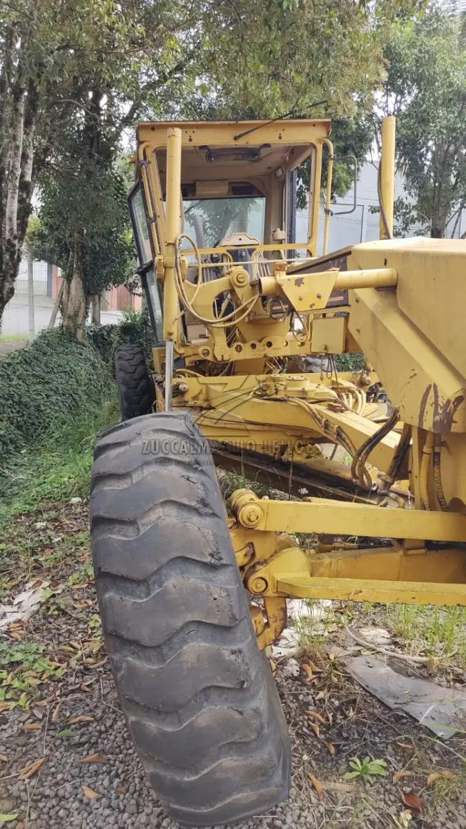 LOTE 013 - MOTONIVELADORA Caterpillar 135H com motor diesel de 06 cilíndros, placa ILX 2684
