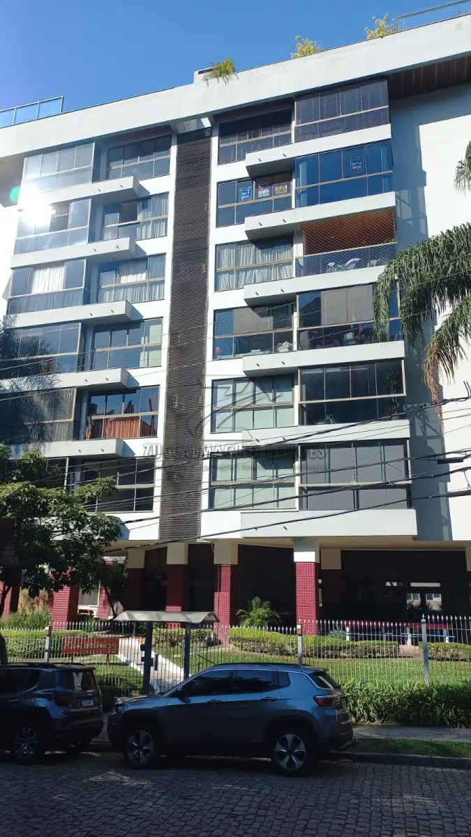 LOTE 001 - Duplex na Rua Dr. Tauphick Saadi, 33/704 com 187,44m2