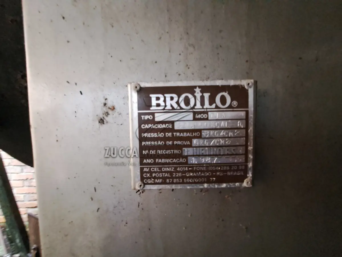LOTE 013 - 02 CALDEIRAS MAIS UM BOILER DE 5.000L QUE DEVEM SER RETIRADOS NOS LOCAIS EM QUE ESTÃO INSTALADOS