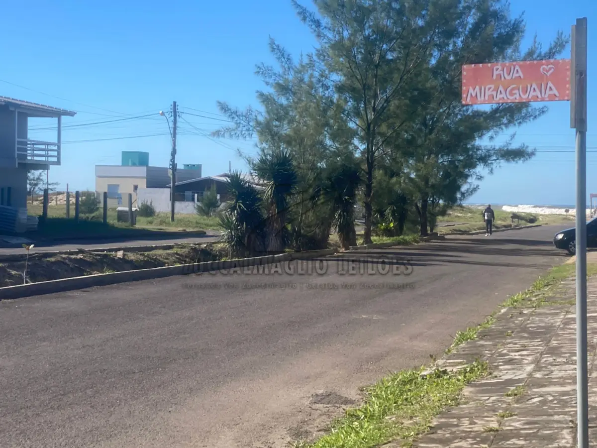 LOTE 001 - VENDA DIRETA - excelente terreno em Capão da Canoa Jardim Beira Mar com 396m2