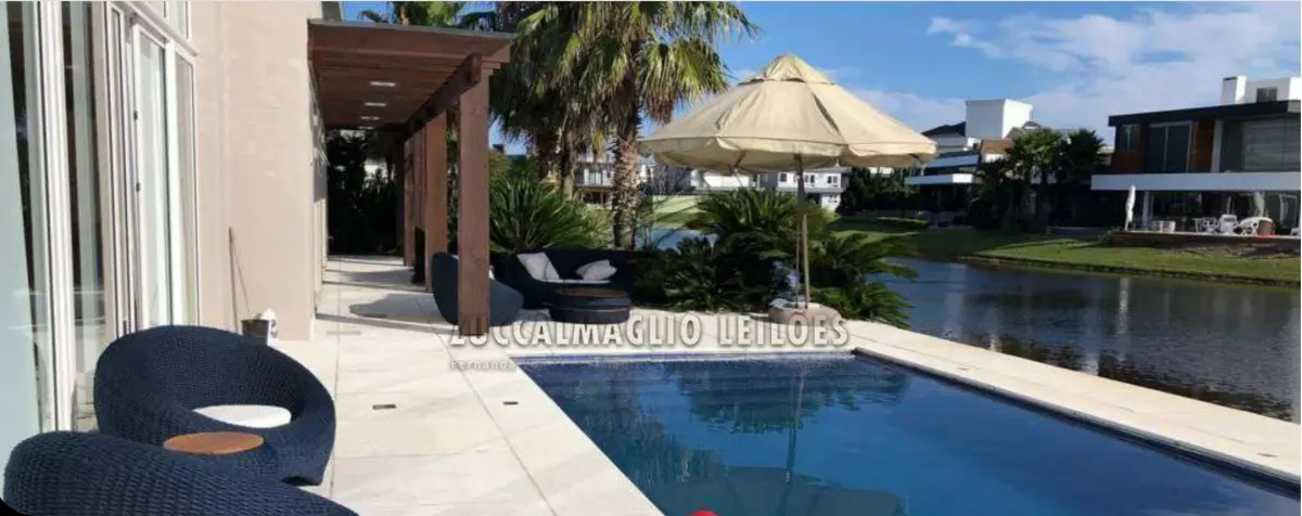LOTE 001 - residência de alto padrão de luxo  no condomínio Enserada Lagos de Xangri-la , lote E 40 e E 41  com area real privativa de 974,74m2