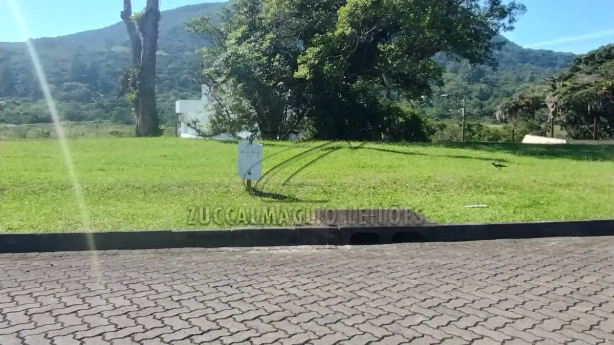 LOTE 001 - um terreno no consominio Horizontal Green Salis, lote 44, com 618m2, privativos  Osório, Lagoa da Pingela
