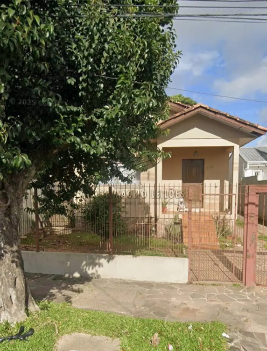 LOTE 001 - excelente casa na Rua Rudi Schaly, nr. 180