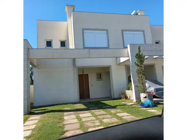 Otima  casa em condominínio residencial