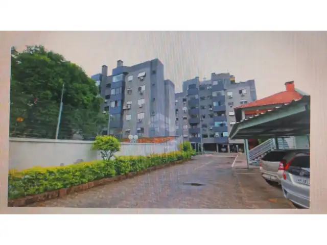 apartamento com dois dormitórios na Rua Afonso Arinos, 231 e box 14 do prédio nr. 291 , Condomínio com completa infra estrutura, quadra de futebol, playground, portaria, etc ,  Bairro Camaquã Porto Alegre