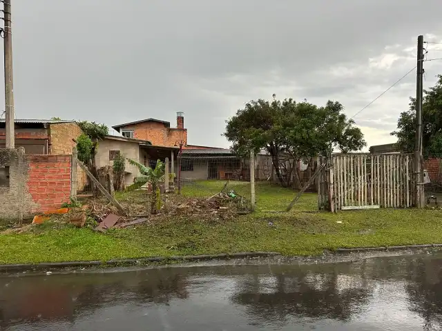 casa na Rua 56 , proximo ao Le gourmet, Capão da Canoa