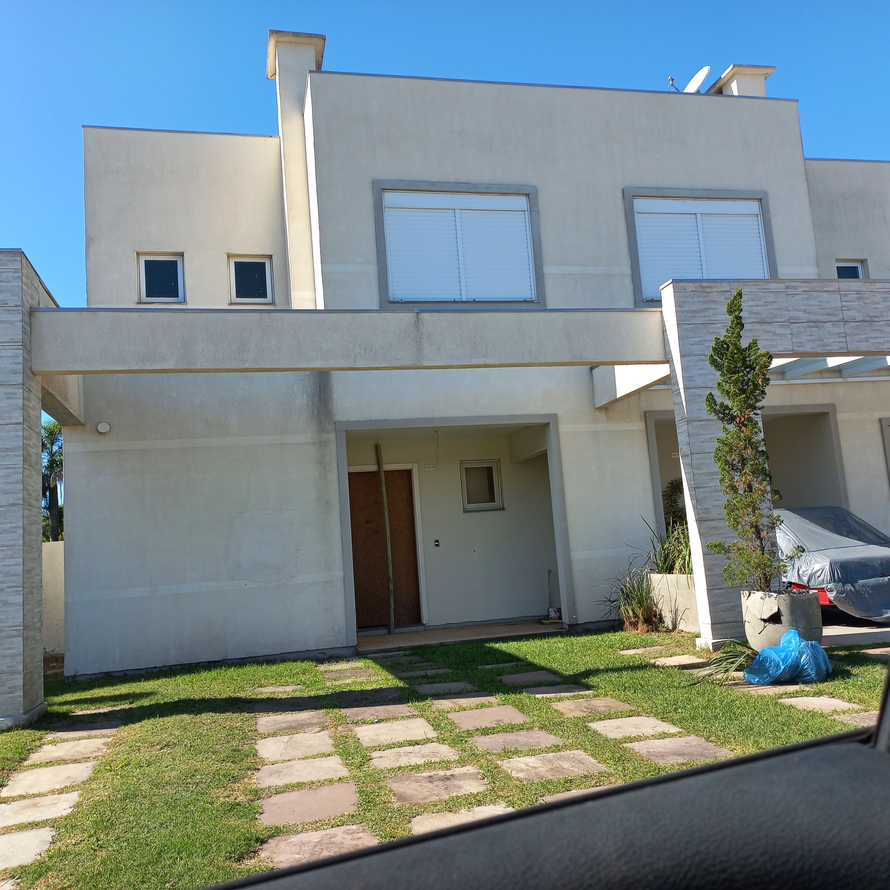 Otima  casa em condominínio residencial