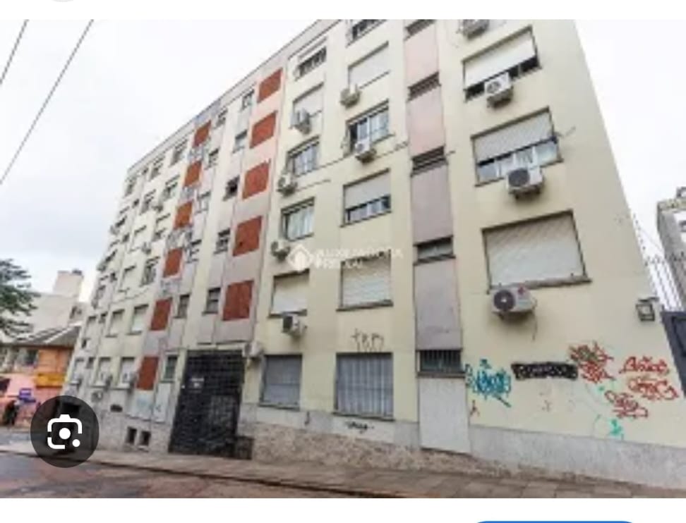 - apartamento 406 na Rua  General Bento Martins, 651,  Centro Histórico